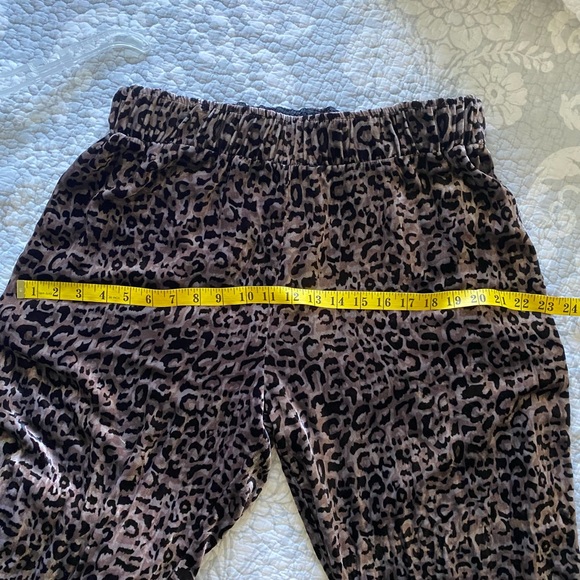 Johnny Was JWLA Sz XL Animal Print Velvet Jogger Silk Blend Pull On Embroidered - Picture 8 of 10
